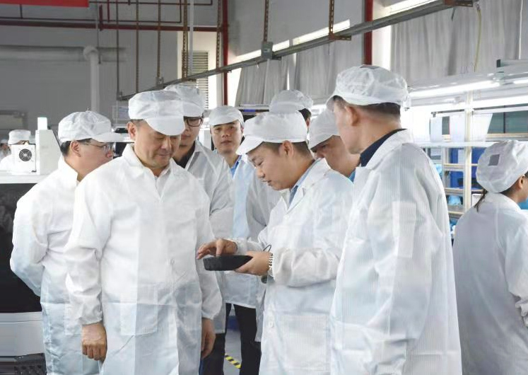 六盘水市委书记陈敏率队到qyh球友会官网调查